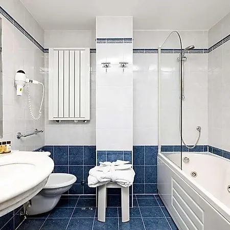 Barbara Hotel 3*